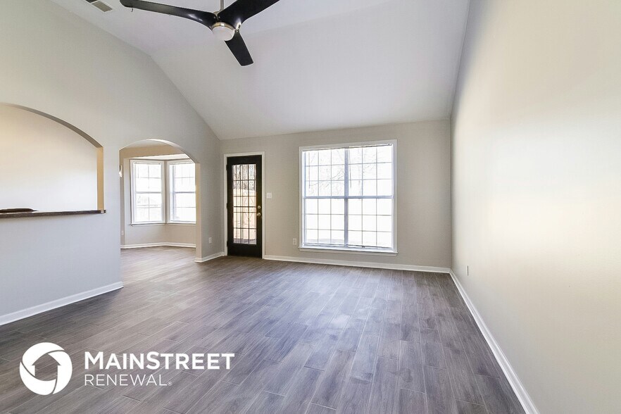 Building Photo - 7082 Parkbrook Ln