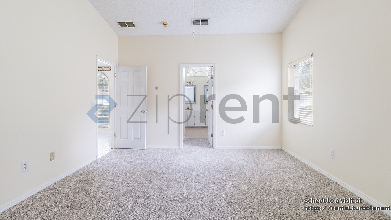 Building Photo - 180 Parkview Dr