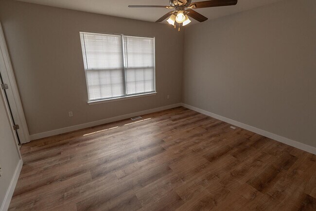 Building Photo - 1633 Citadel Dr