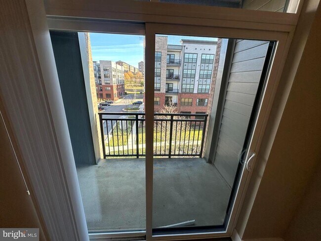 Building Photo - 145 Riverhaven Dr