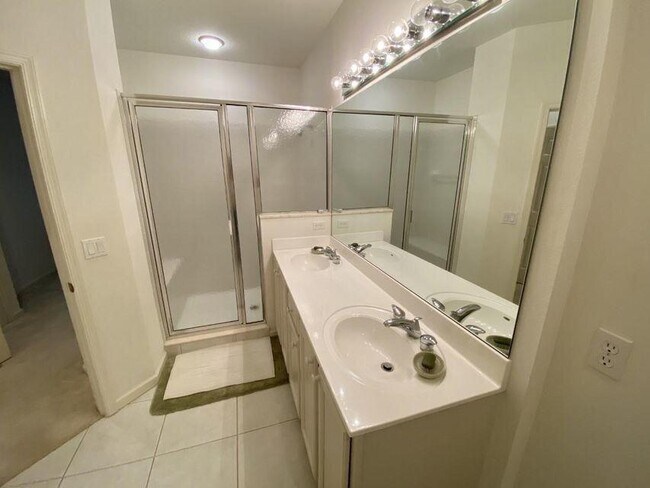 Building Photo - 8938 Sandshot Ct