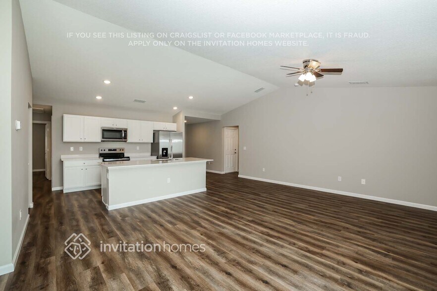 Building Photo - 3851 SW Janiga St