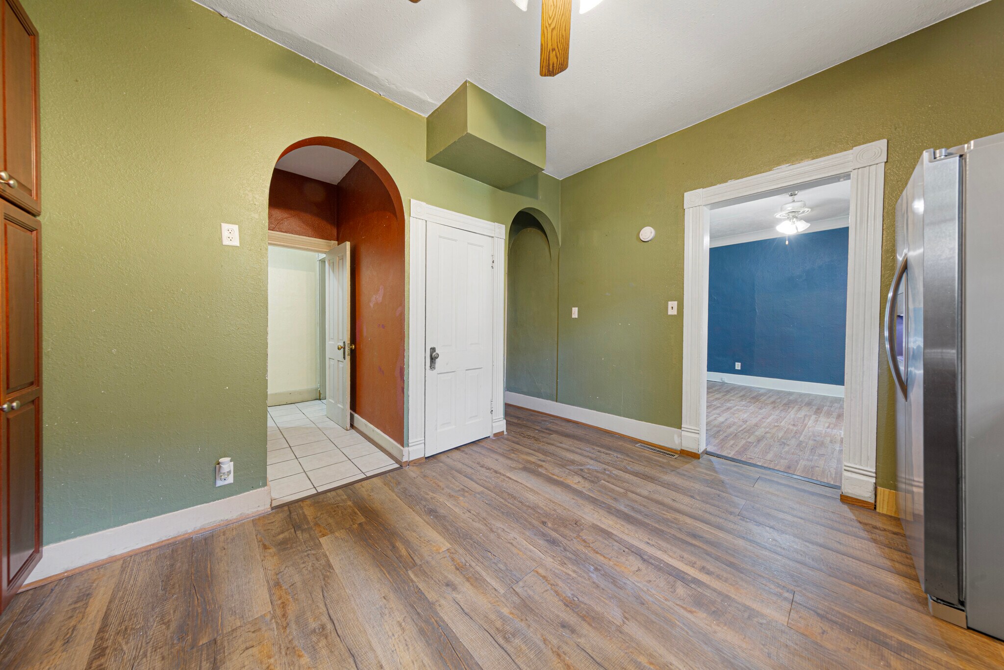 Building Photo - 229 locke street