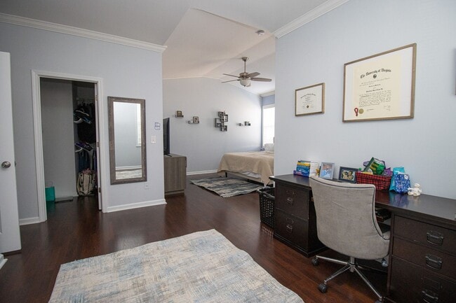 Building Photo - Beautiful 3-Bedroom Home in Burnside Farms – Furnishings Included & Fire Pit!