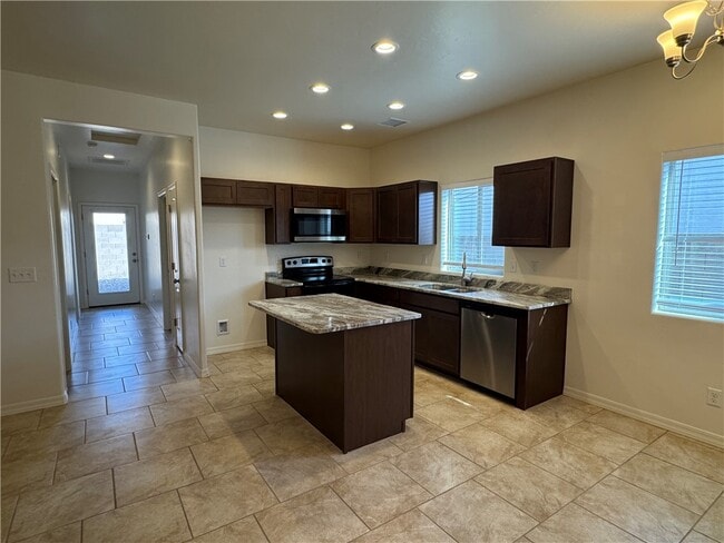 Building Photo - 3532 N Burbank St