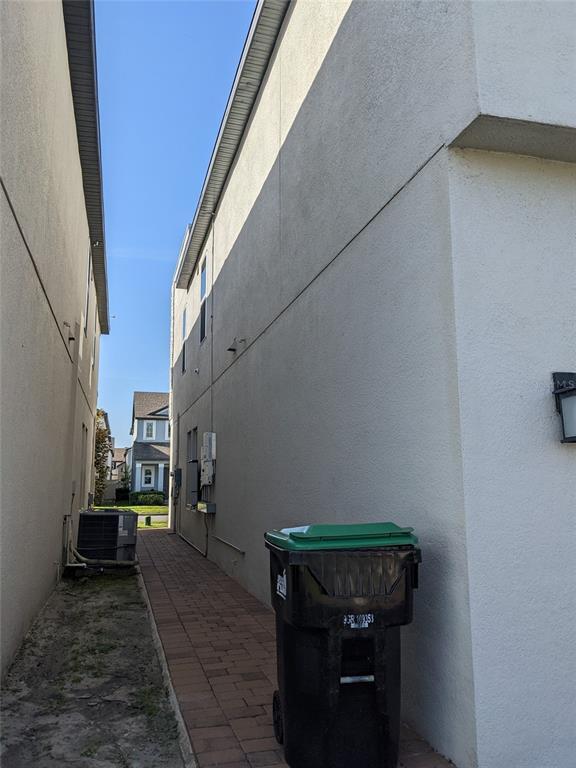 Building Photo - 11531 Charnock Dr