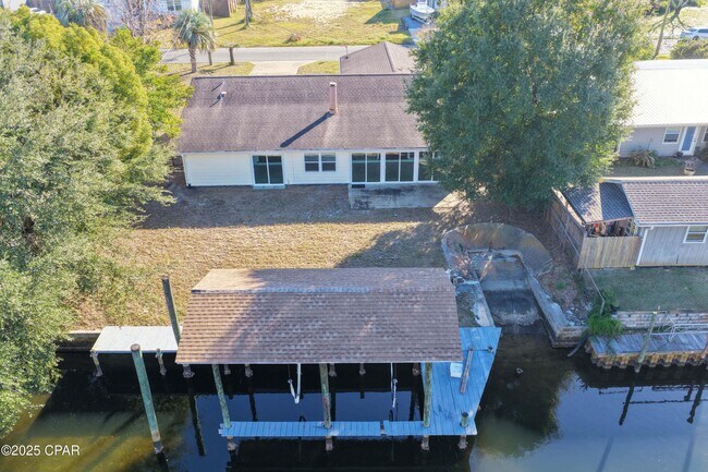 Building Photo - 205 Sunset Ln