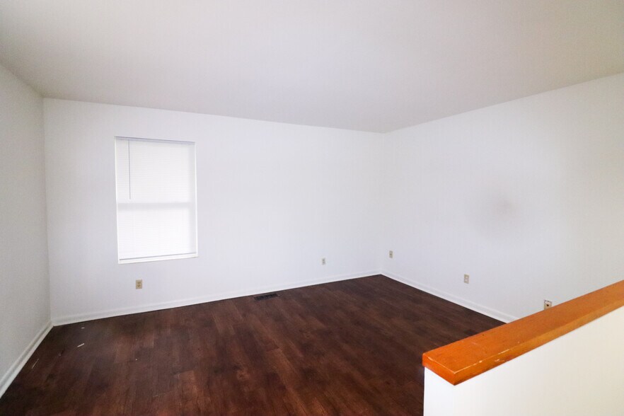 Building Photo - 2665 Bellevue Ave