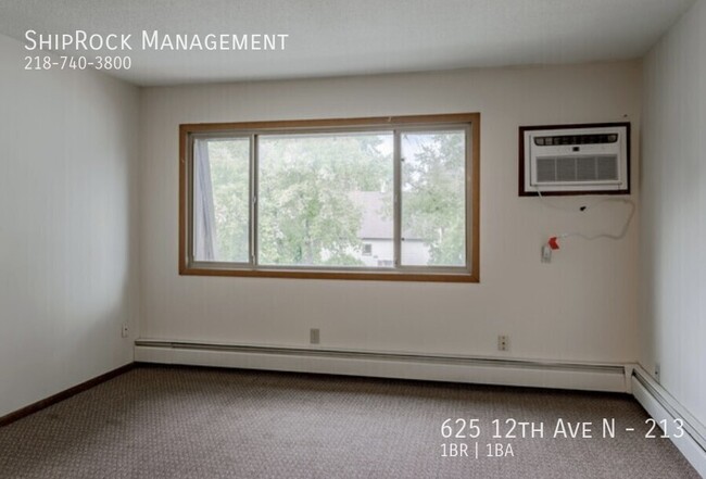 Building Photo - 625 12th Ave N