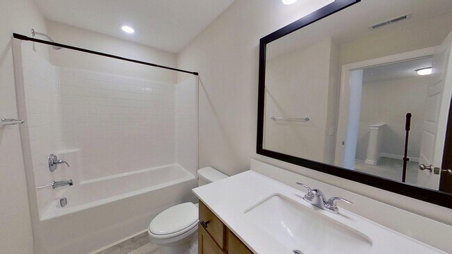 Building Photo - 327 Hollenbeck Pl