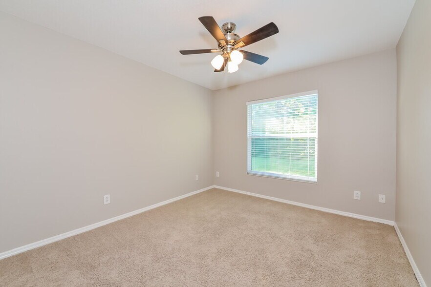 Building Photo - 4042 Banbury Cir