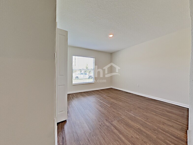 Building Photo - 4385 Seven Canyons Dr