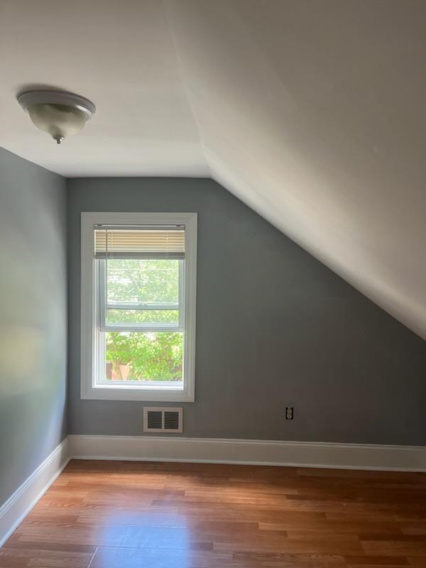 Building Photo - 141 Bath St