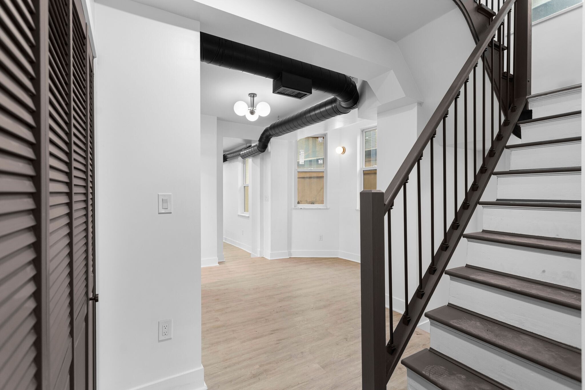 Breakfast Nook - 2035 Forbes Ave