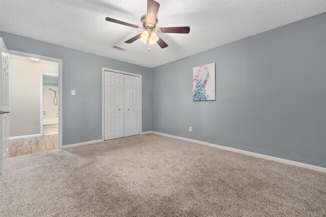 Building Photo - 6602 Montauk Dr