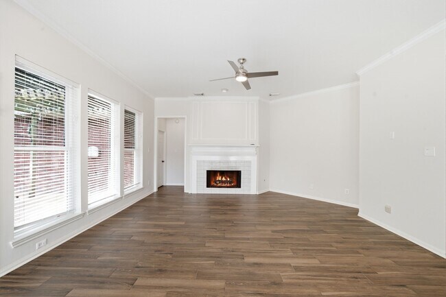 Building Photo - 2214 Lytham Ln