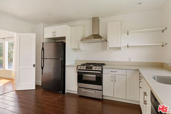 Building Photo - 1523 Murray Dr