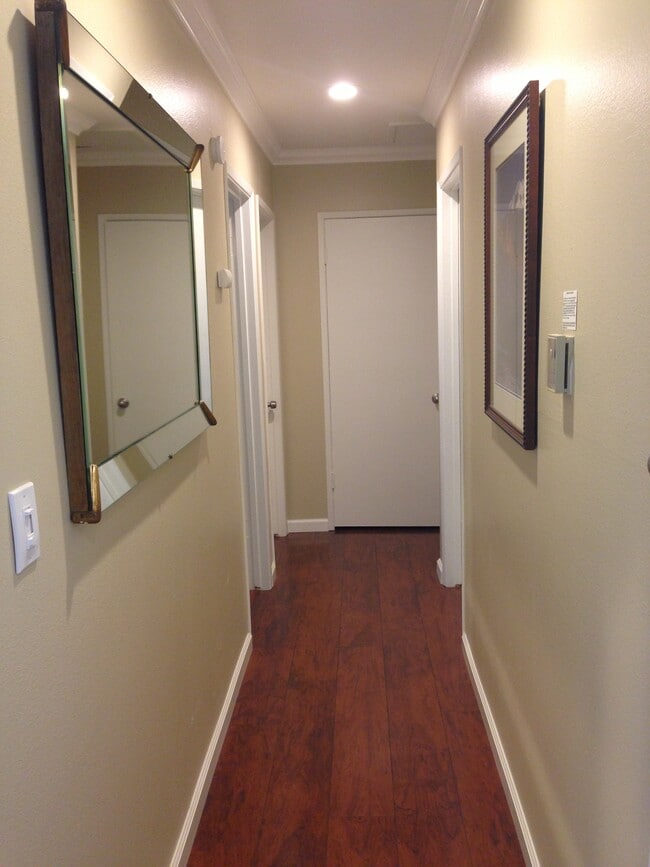 Building Photo - 841 Cortez St