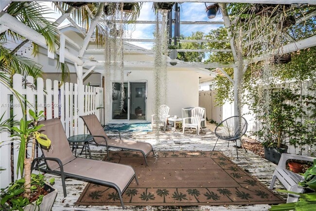 Building Photo - 3155 Jackson Ave