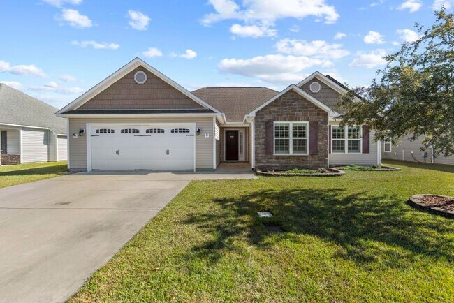 Primary Photo - Beautiful home in great neighborhood!