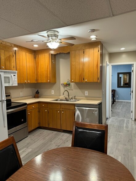 Building Photo - 1457 Tranquility Ln