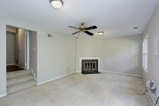 Building Photo - 11906 Shagbark Dr