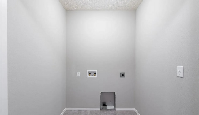 Building Photo - Beautiful 3 Bedroom Duplex in Republic, Missouri