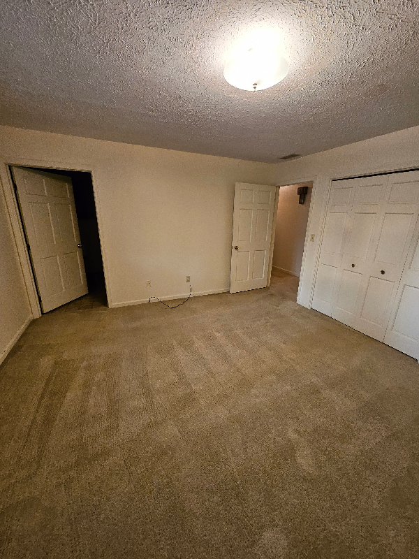 Building Photo - 714 College Dr