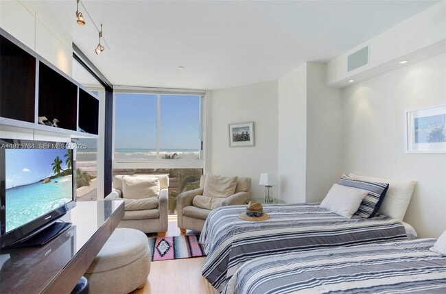 Building Photo - 4779 Collins Ave