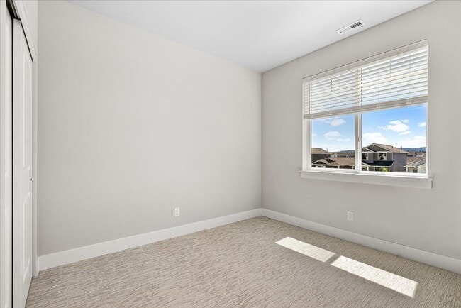 Building Photo - Experience Spacious Luxury: 4 Bedroom, 3 Bath Two-Story Rental Home Awaits