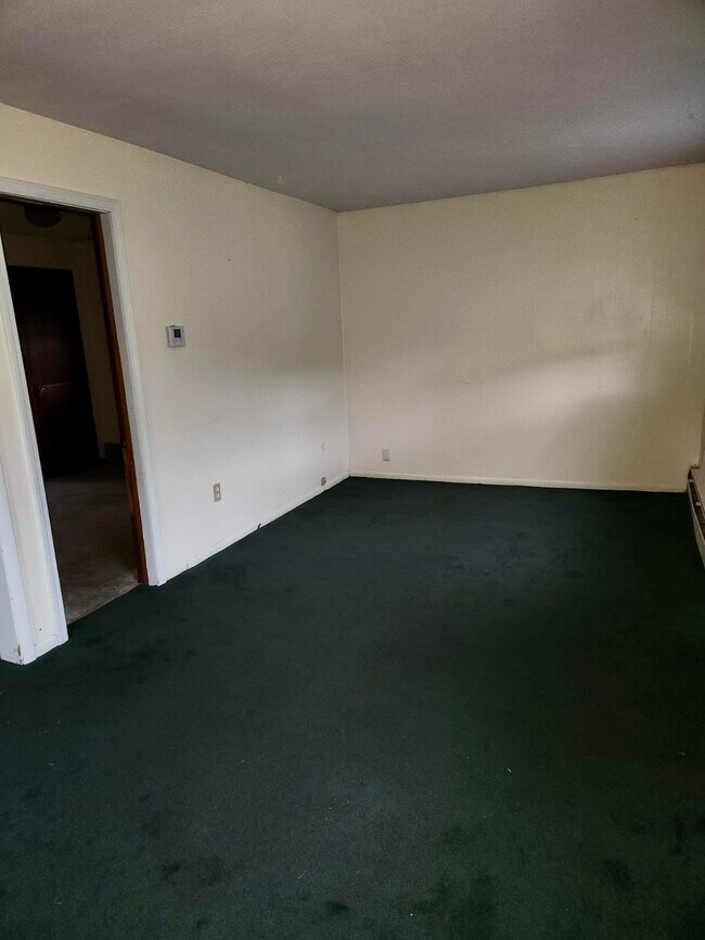 Building Photo - 57 Saratoga Ave