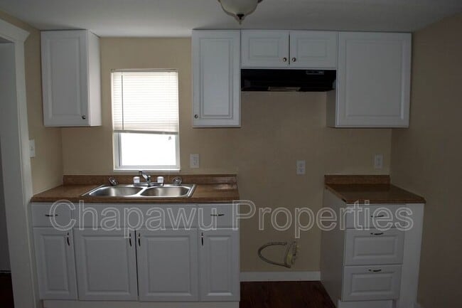 Building Photo - 521 S Polaris