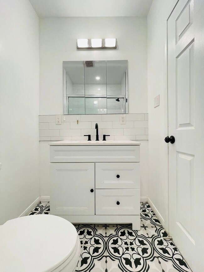 Building Photo - 3990 4th St