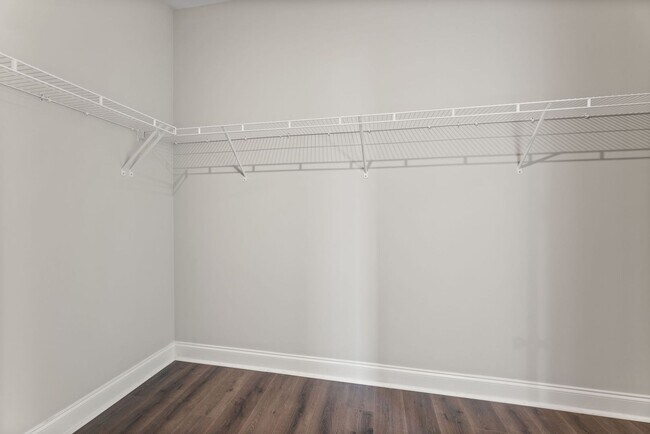 Building Photo - Pristine and Spacious Home in Highly Desirable Winston Pointe