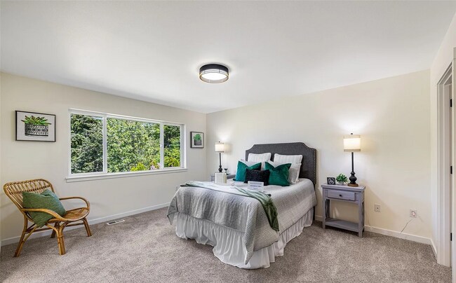 Building Photo - Beautiful 4 bedroom in Bonney Lake WA - Ap...