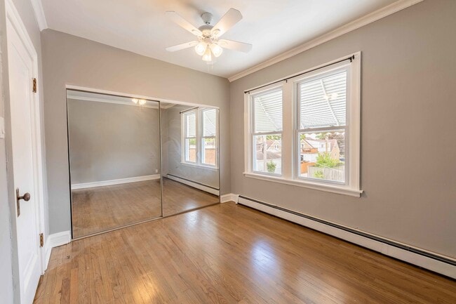 Building Photo - 7041 W Addison St