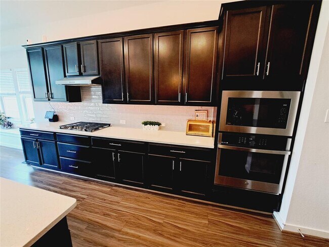 Building Photo - 4315 Hood Park Dr
