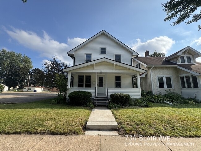 Building Photo - 734 Blair Ave