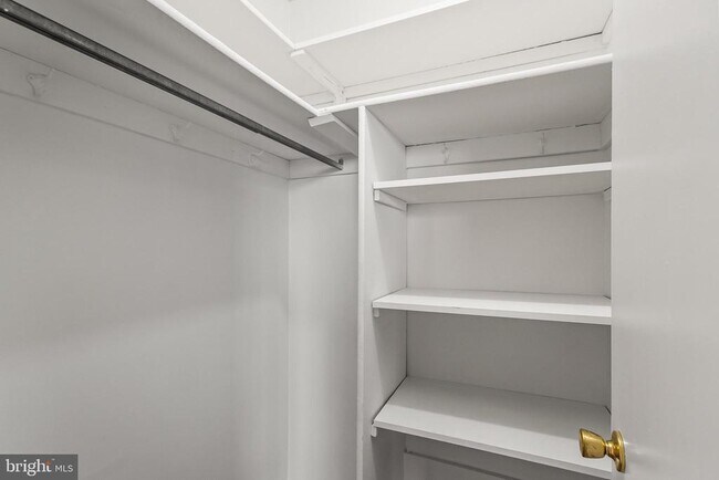 Building Photo - 3701 S George Mason Dr