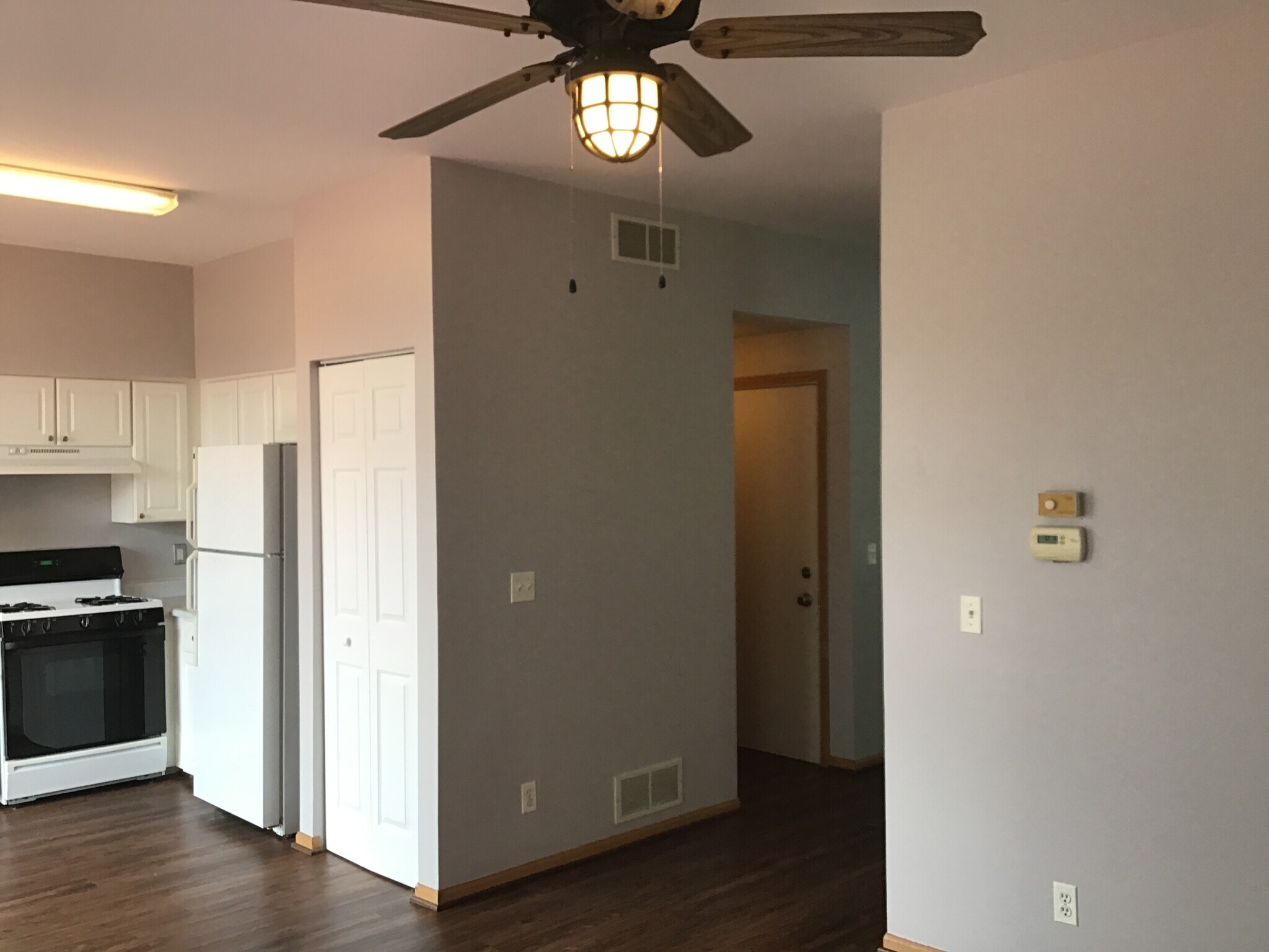 Building Photo - 21343 Earhart Ct