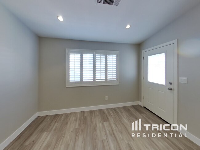 Building Photo - 6440 Sundown Heights Ave