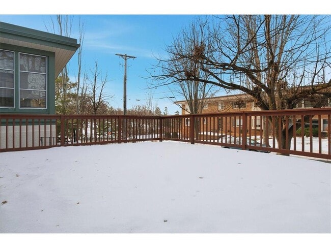 Building Photo - 3540 Irving Ave S