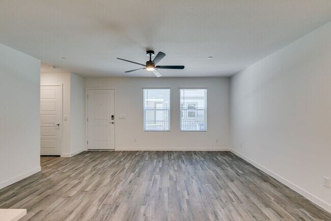 Building Photo - Beautiful New 3 Bed / 2.5 Bath Townhome 89178