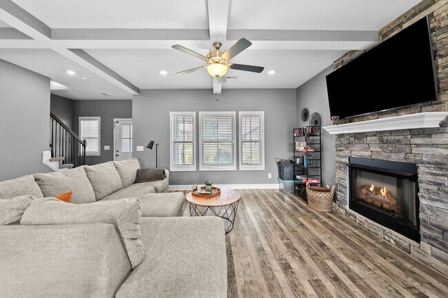 Building Photo - 1116 Eagle's View Dr