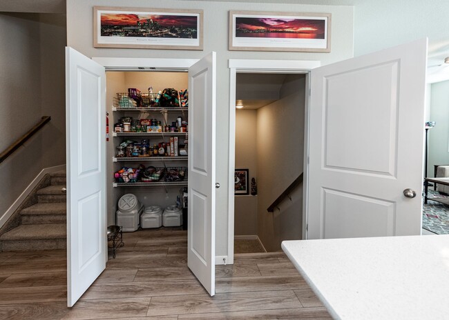 Building Photo - 7877 Buffalo Horn Dr