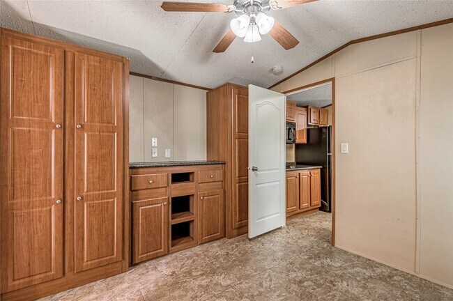 Building Photo - 25 Starlight Dr