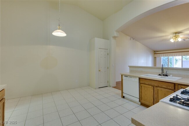 Building Photo - 10308 Juniper Creek Ln
