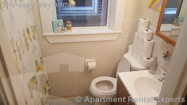 Building Photo - 163 Summer St