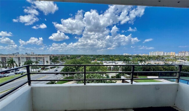 Building Photo - 600 Three Islands Boulevard