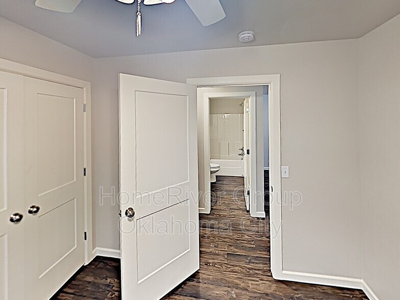 Building Photo - 5008 Avion Ct